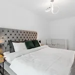 D&a With Private Parking Апартаменты Брашов