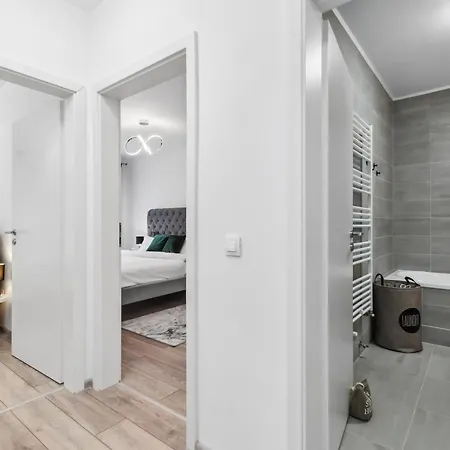 D&a With Private Parking Брашов