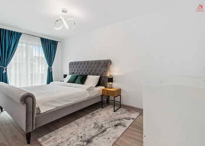 D&a With Private Parking Apartment