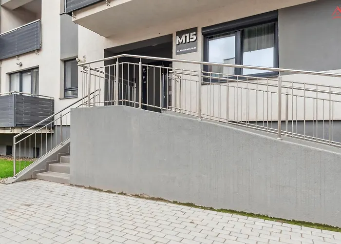 D&a With Private Parking *