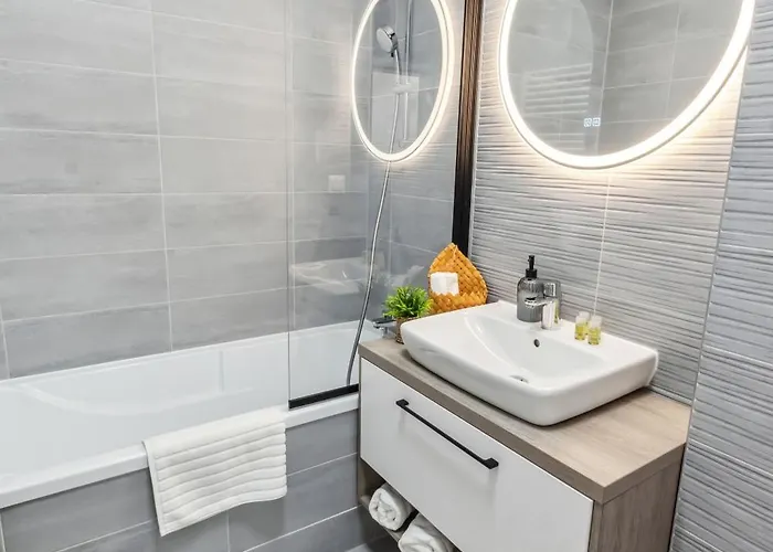 Apartment D&a With Private Parking