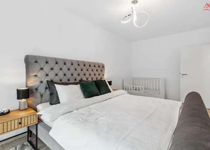 D&a With Private Parking Apartment Brasov